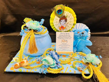 Load image into Gallery viewer, Baby Shower Hampers moq 50
