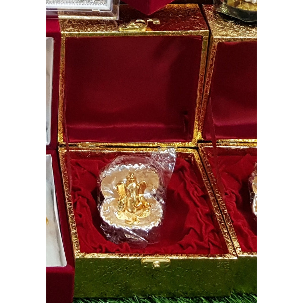 Sipi Gold metallic Ganesha with gold valvet box